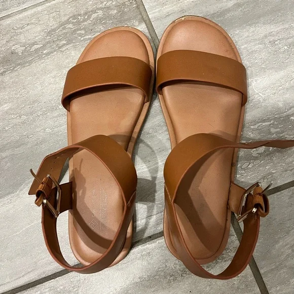 Sandals - Picture 2 of 2